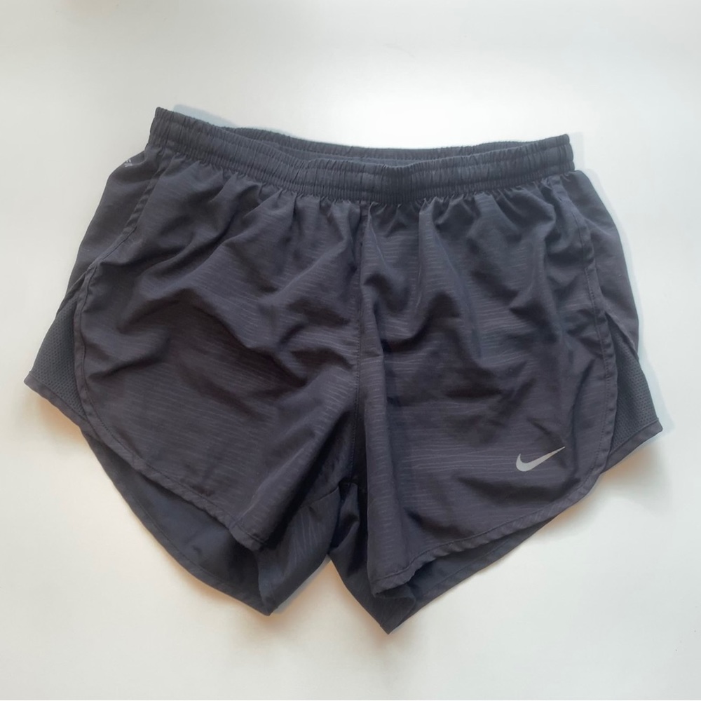 nike dri-fit black shorts (size xs)